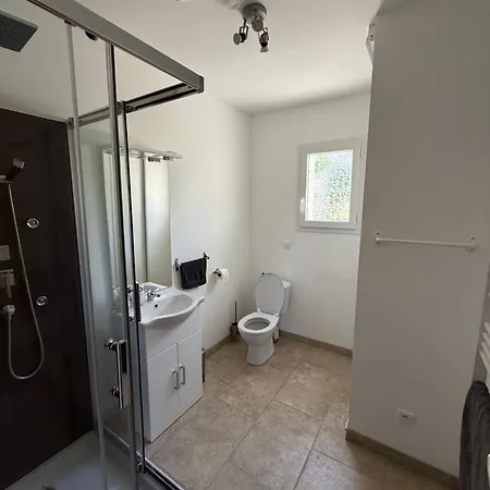 Maison Au Calme De La Provence Feriehus
